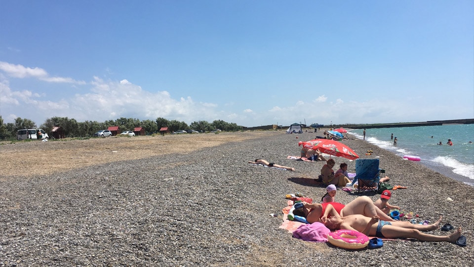 Пляж в поселке Новофедоровка